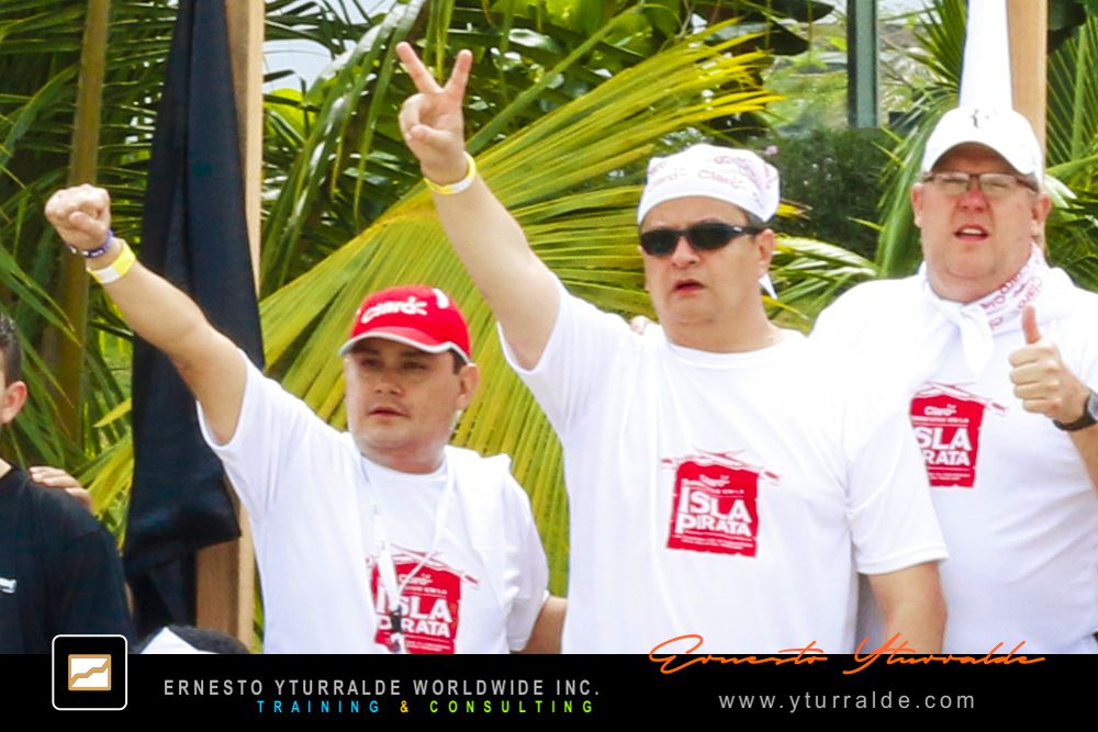Team Building Panamá | Comunicación y Coordinación en Retos de Cuerdas